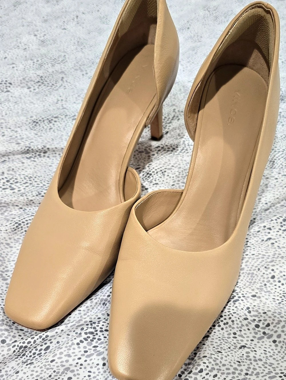 Vince Leather Pointed-Toe Pumps US 10M